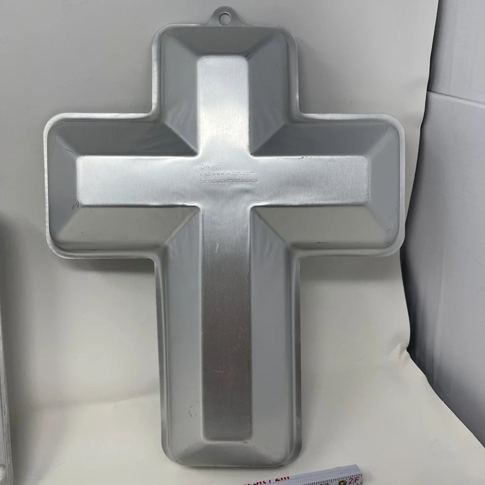Lot Of 2 Wilton Cake Pans Book Bible And Cross